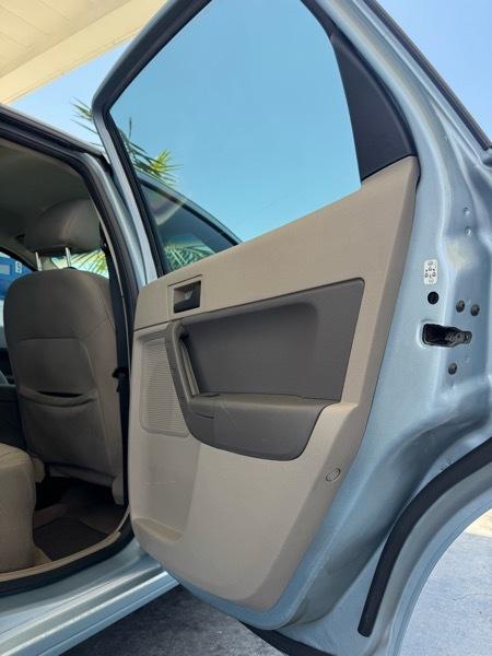 Ford Focus SE Sedan 2009
