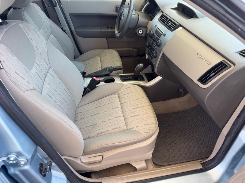 Ford Focus SE Sedan 2009
