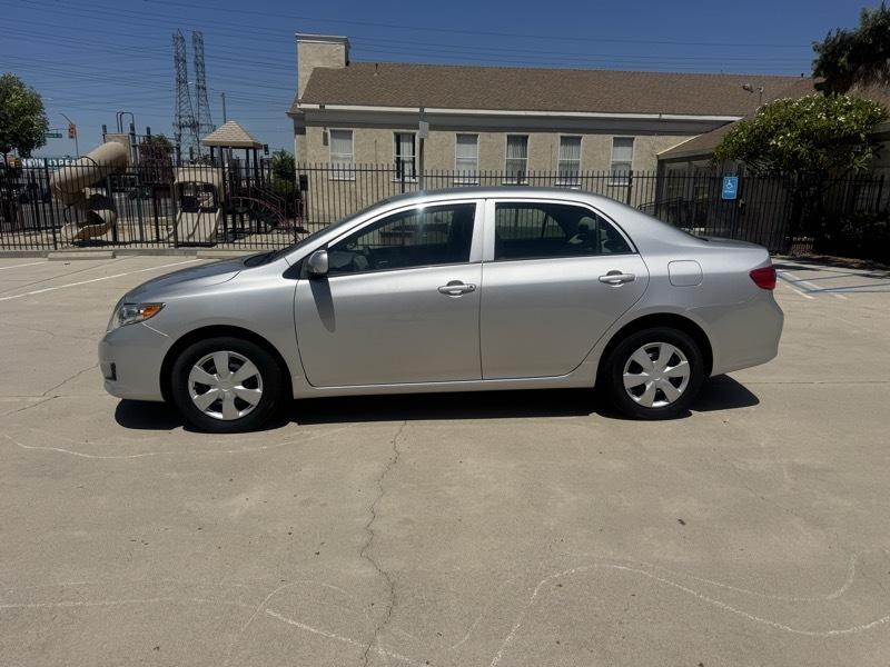 Toyota Corolla 4dr Sedan LE Auto 2010
