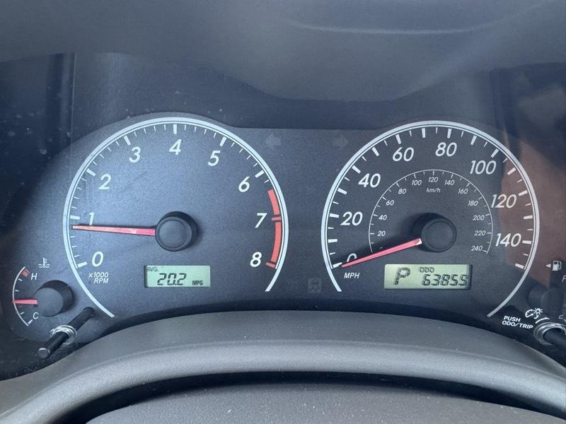 Toyota Corolla 4dr Sedan LE Auto 2010