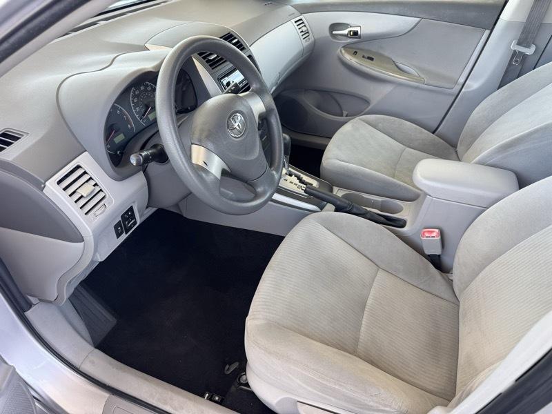 Toyota Corolla 4dr Sedan LE Auto 2010
