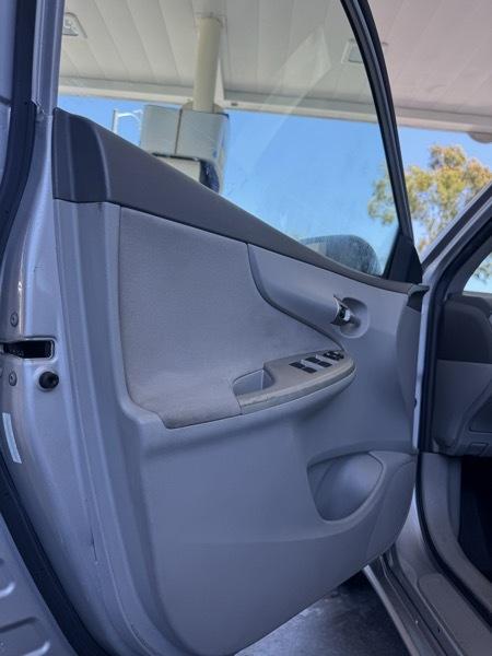 Toyota Corolla 4dr Sedan LE Auto 2010