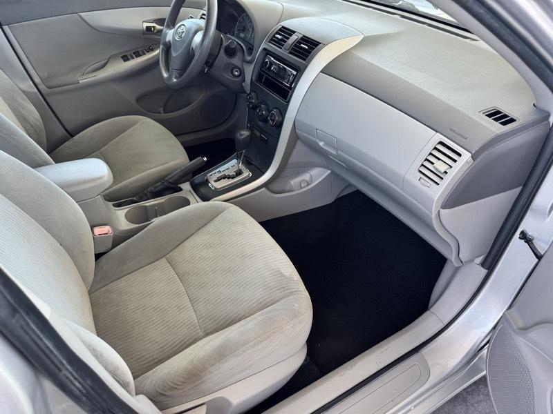 Toyota Corolla 4dr Sedan LE Auto 2010