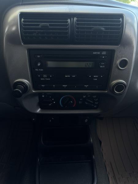 Ford Ranger XLT SuperCab 2-Door 2WD 2011