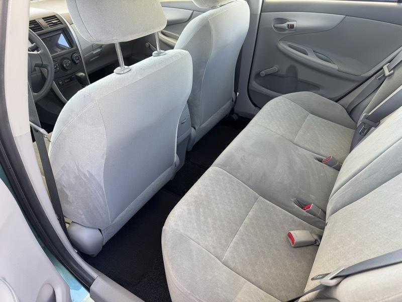 Toyota Corolla 4dr Sdn Base Auto 2009