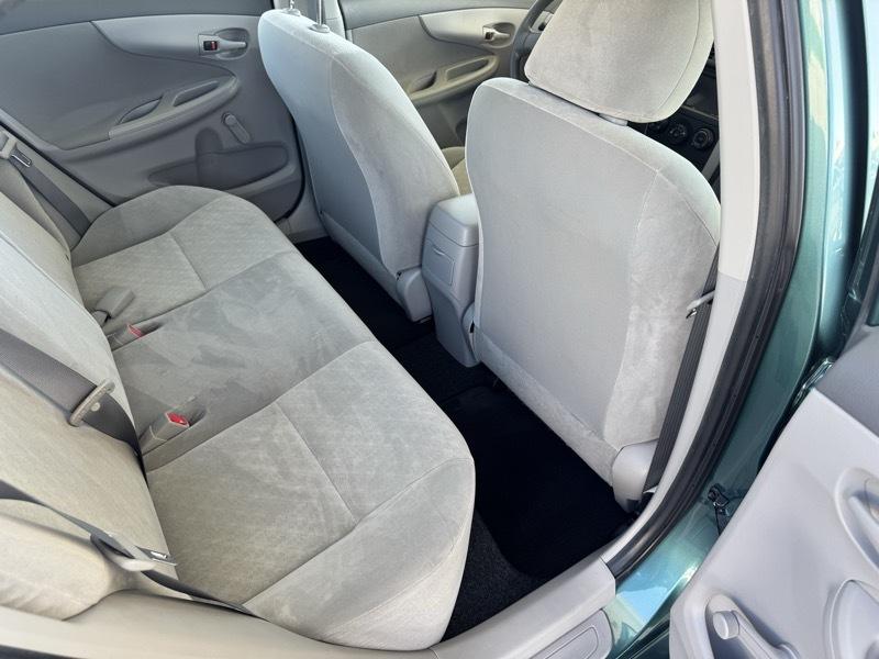 Toyota Corolla 4dr Sdn Base Auto 2009
