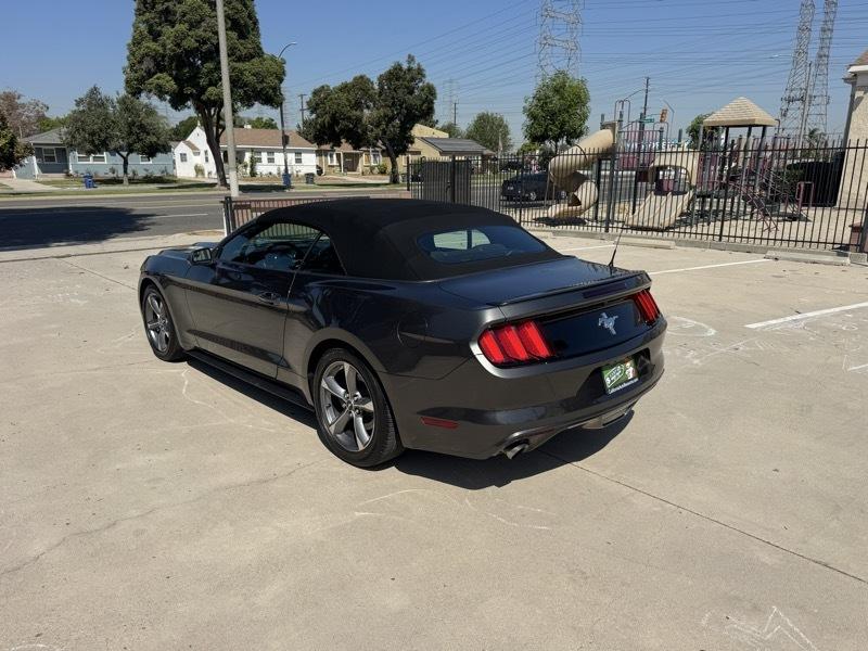 Ford Mustang V6 Convertible 2017