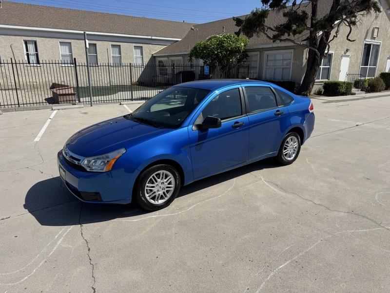 Ford Focus SE Sedan 2010