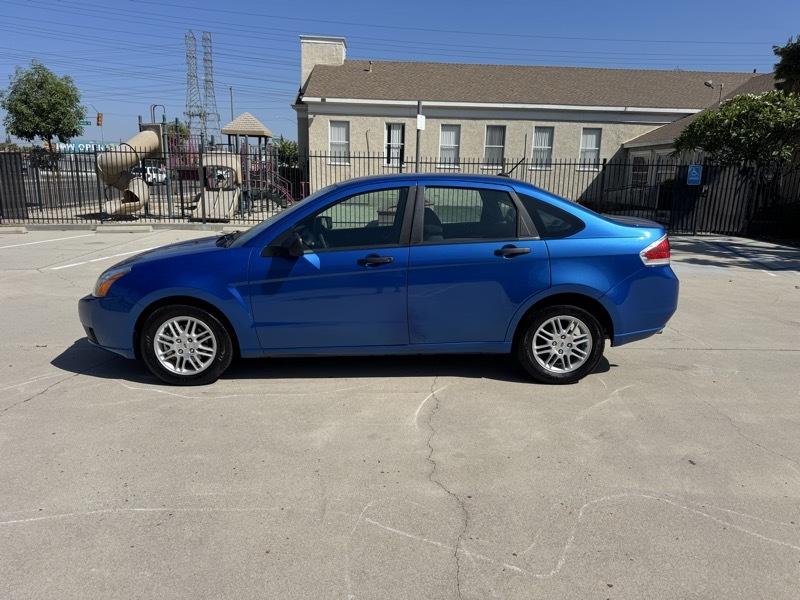 Ford Focus SE Sedan 2010