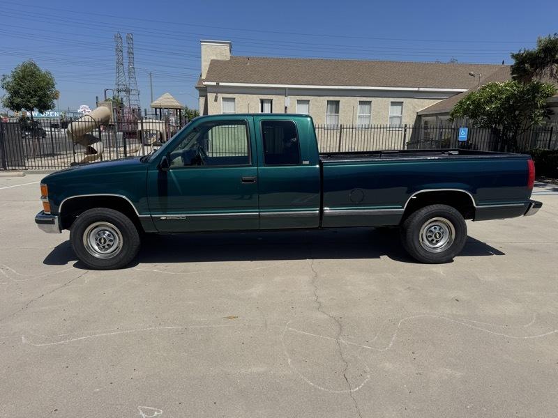 Chevrolet C/K 2500 Ext. Cab 8-ft. Bed 2WD 1997