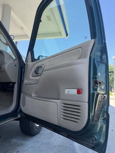 Chevrolet C/K 2500 Ext. Cab 8-ft. Bed 2WD 1997