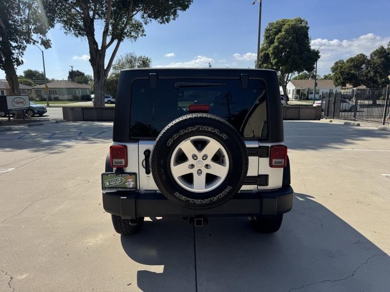 Jeep Wrangler Unlimited Sport 4WD 2011