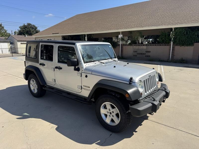 Jeep Wrangler Unlimited Sport 4WD 2011