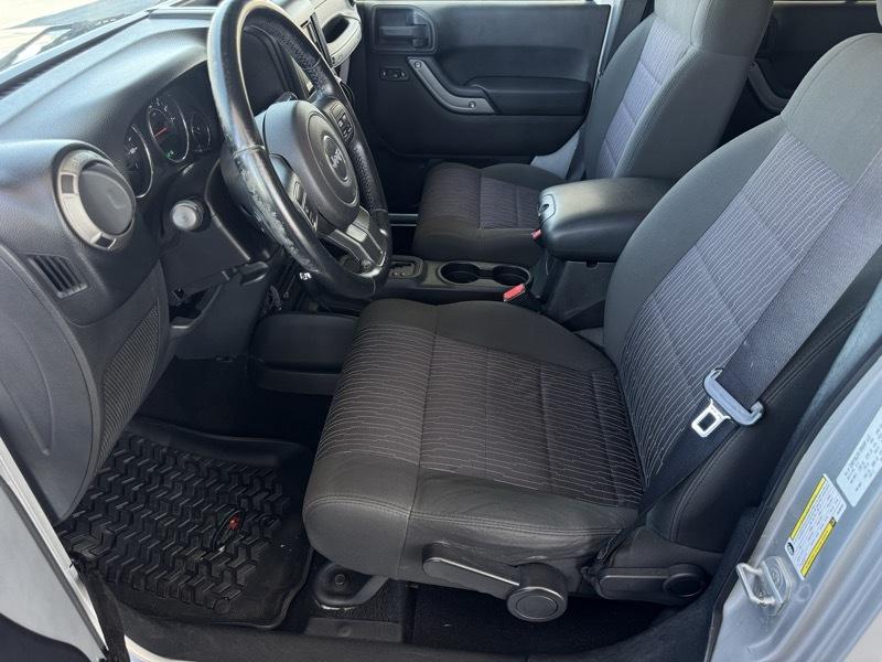 Jeep Wrangler Unlimited Sport 4WD 2011