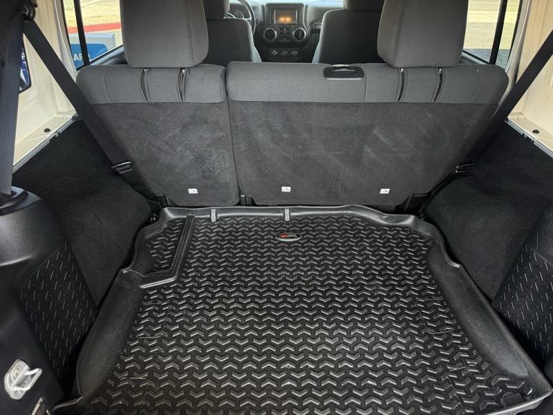 Jeep Wrangler Unlimited Sport 4WD 2011