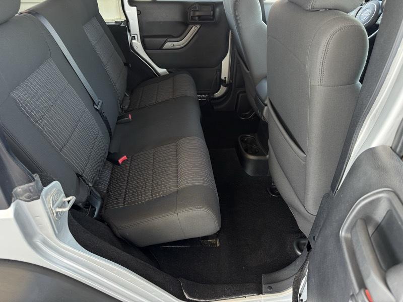 Jeep Wrangler Unlimited Sport 4WD 2011