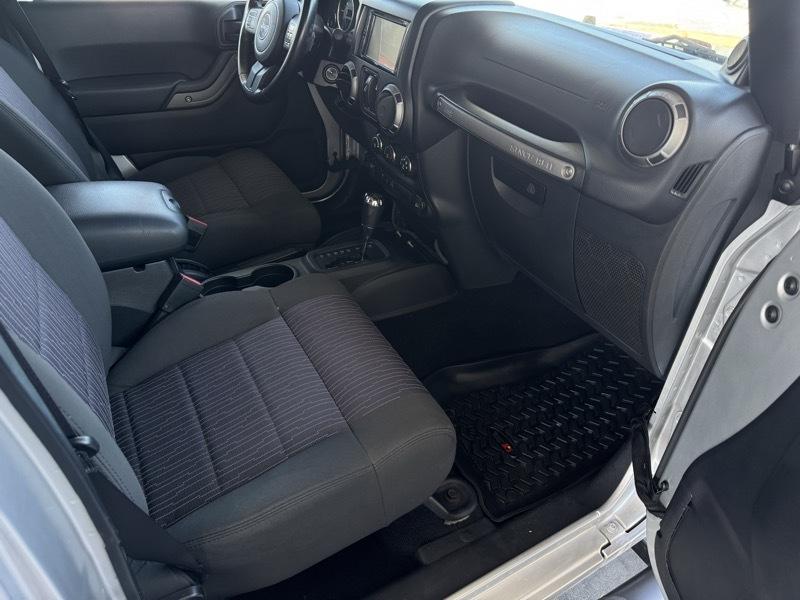 Jeep Wrangler Unlimited Sport 4WD 2011