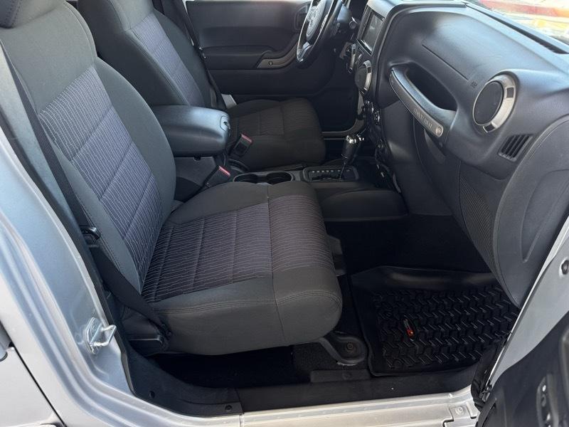 Jeep Wrangler Unlimited Sport 4WD 2011