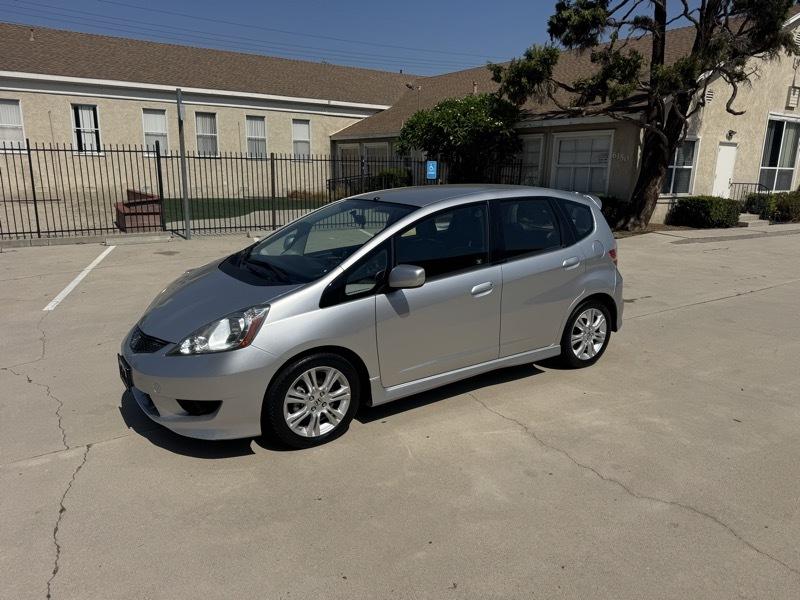 Honda Fit Sport 5-Speed AT 2011