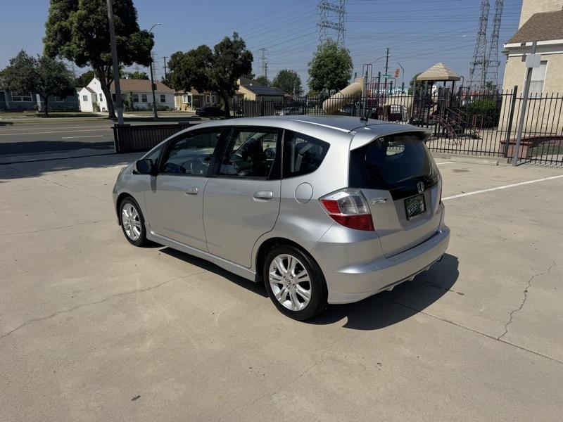 Honda Fit Sport 5-Speed AT 2011