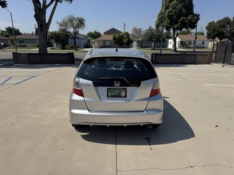 Honda Fit Sport 5-Speed AT 2011