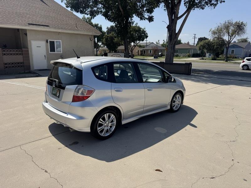 Honda Fit Sport 5-Speed AT 2011