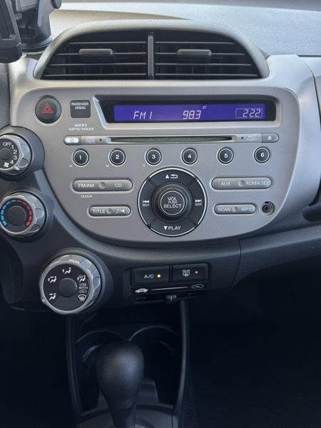 Honda Fit Sport 5-Speed AT 2011