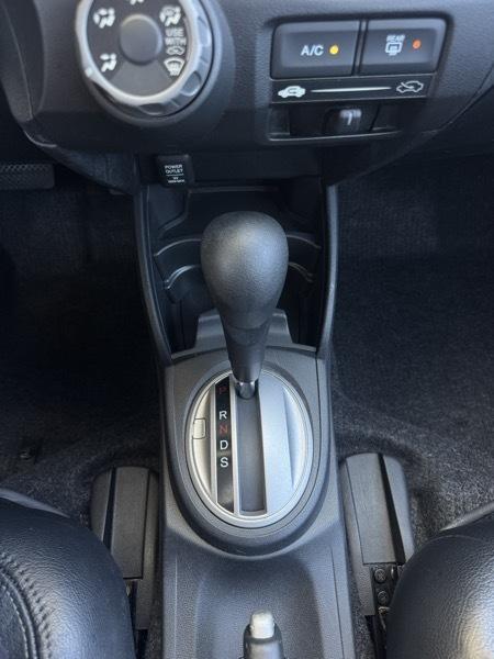 Honda Fit Sport 5-Speed AT 2011