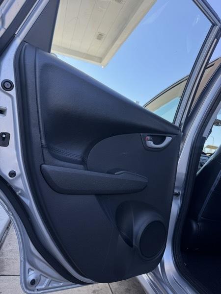 Honda Fit Sport 5-Speed AT 2011