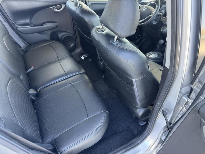 Honda Fit Sport 5-Speed AT 2011