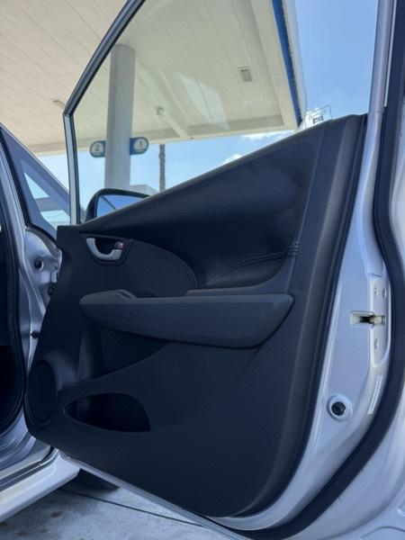 Honda Fit Sport 5-Speed AT 2011