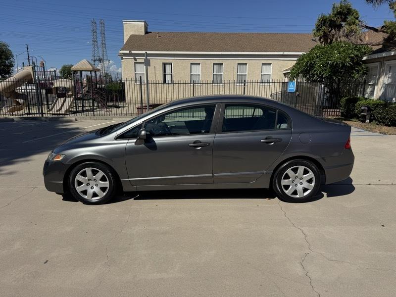 Honda Civic LX Sedan 5-Speed AT 2010