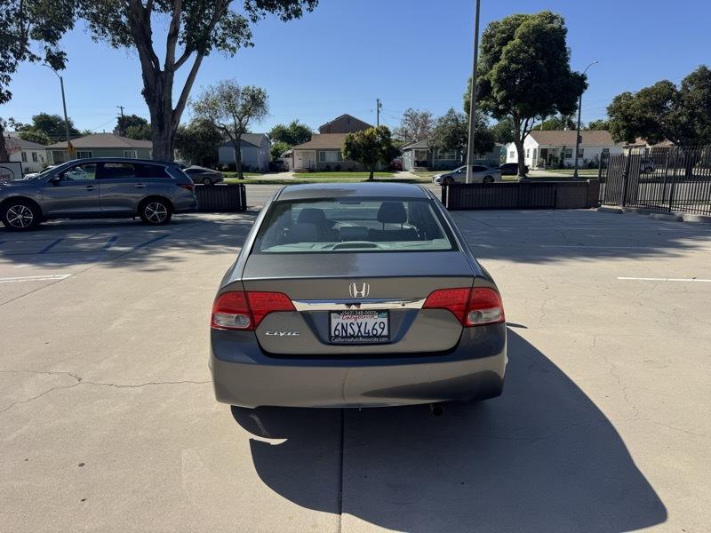 Honda Civic LX Sedan 5-Speed AT 2010