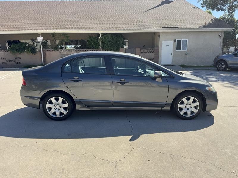Honda Civic LX Sedan 5-Speed AT 2010