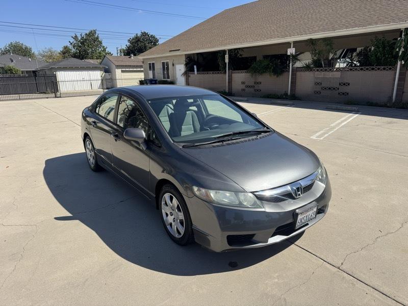 Honda Civic LX Sedan 5-Speed AT 2010