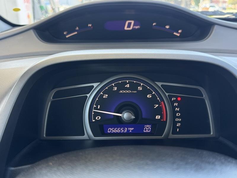 Honda Civic LX Sedan 5-Speed AT 2010