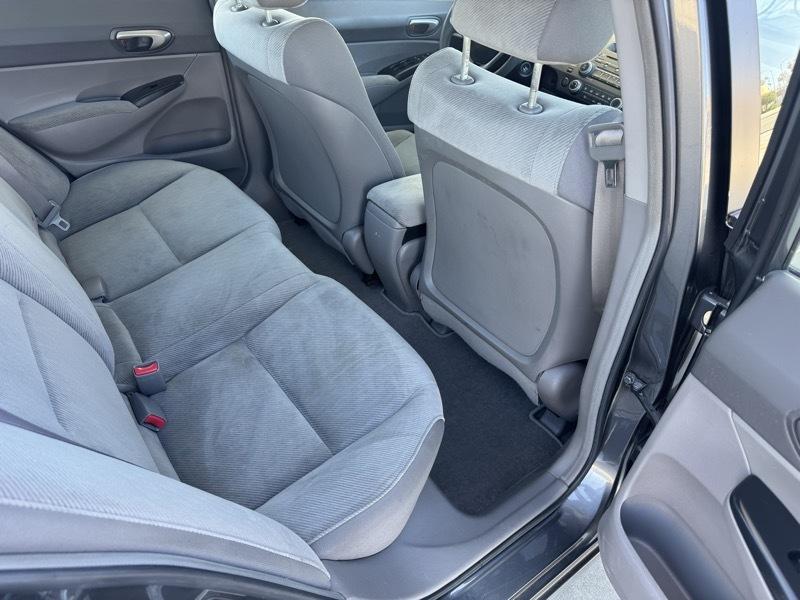 Honda Civic LX Sedan 5-Speed AT 2010