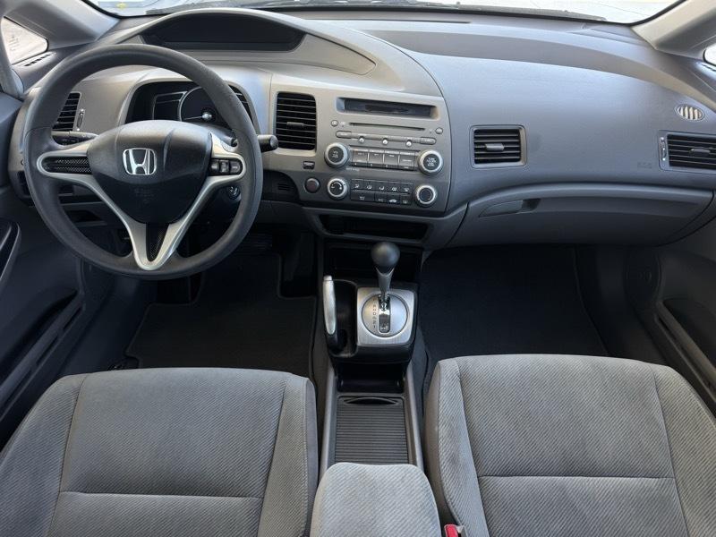 Honda Civic LX Sedan 5-Speed AT 2010