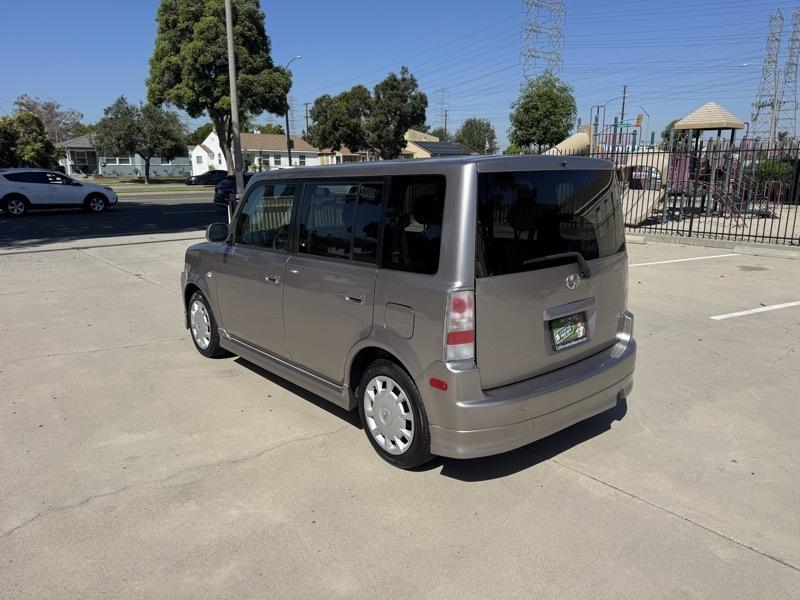 Scion xB Wagon 2006