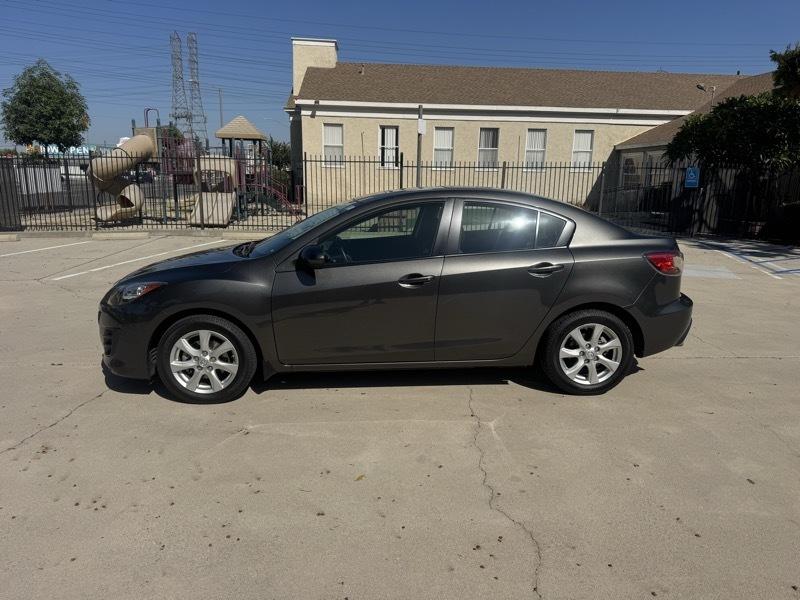 Mazda MAZDA3 i Touring 4-door 2010