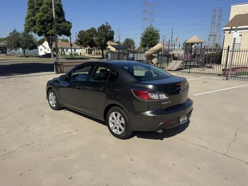 Mazda MAZDA3 i Touring 4-door 2010