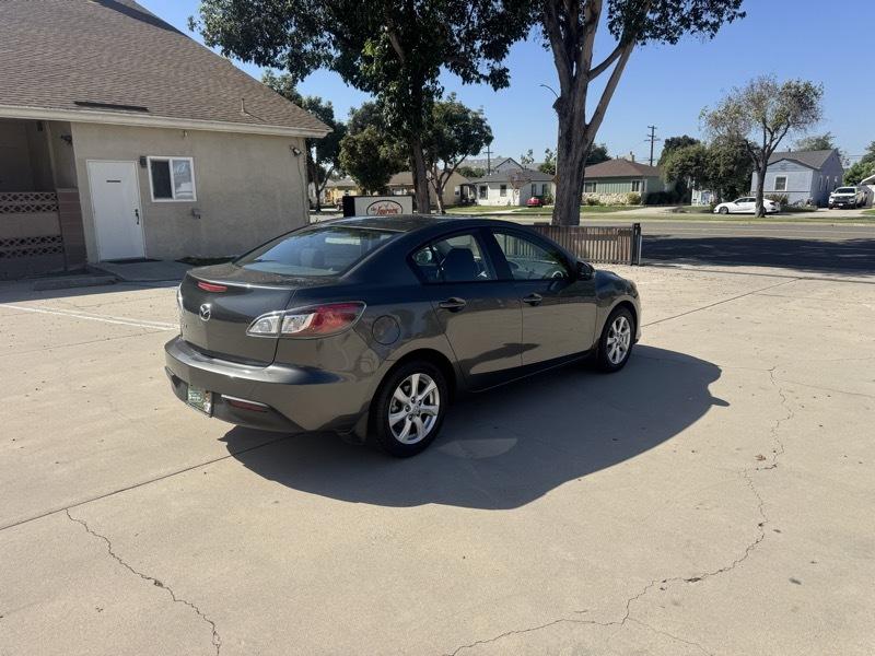 Mazda MAZDA3 i Touring 4-door 2010