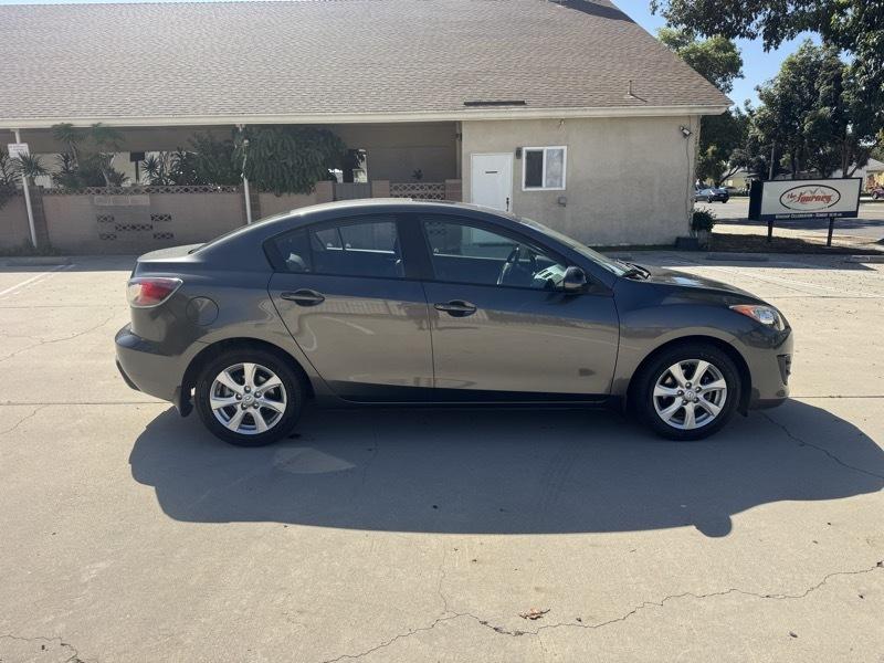 Mazda MAZDA3 i Touring 4-door 2010