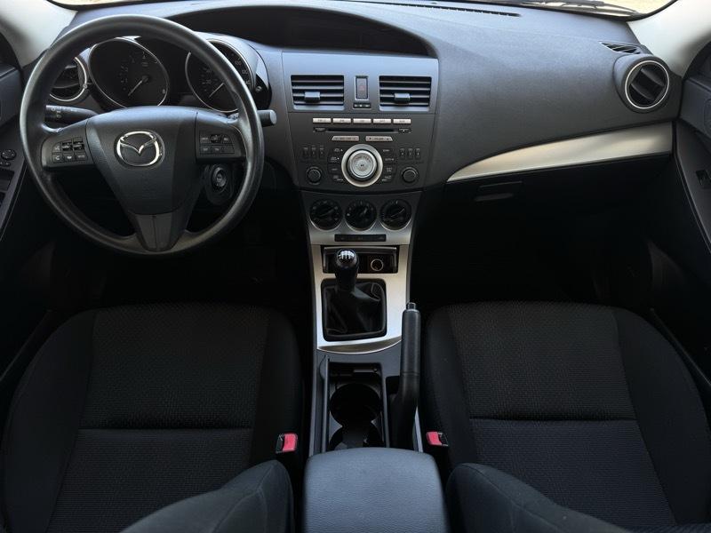 Mazda MAZDA3 i Touring 4-door 2010