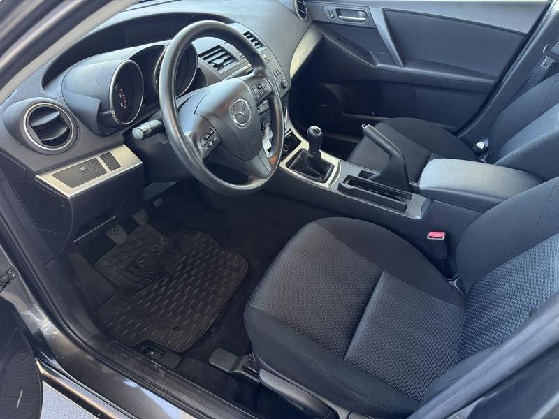 Mazda MAZDA3 i Touring 4-door 2010