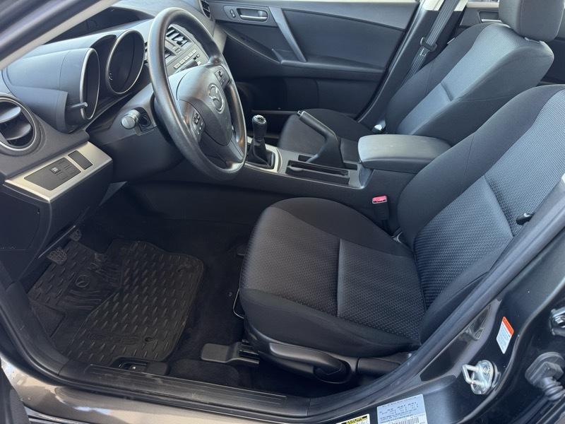 Mazda MAZDA3 i Touring 4-door 2010