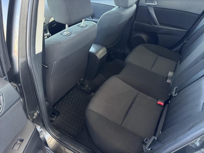 Mazda MAZDA3 i Touring 4-door 2010