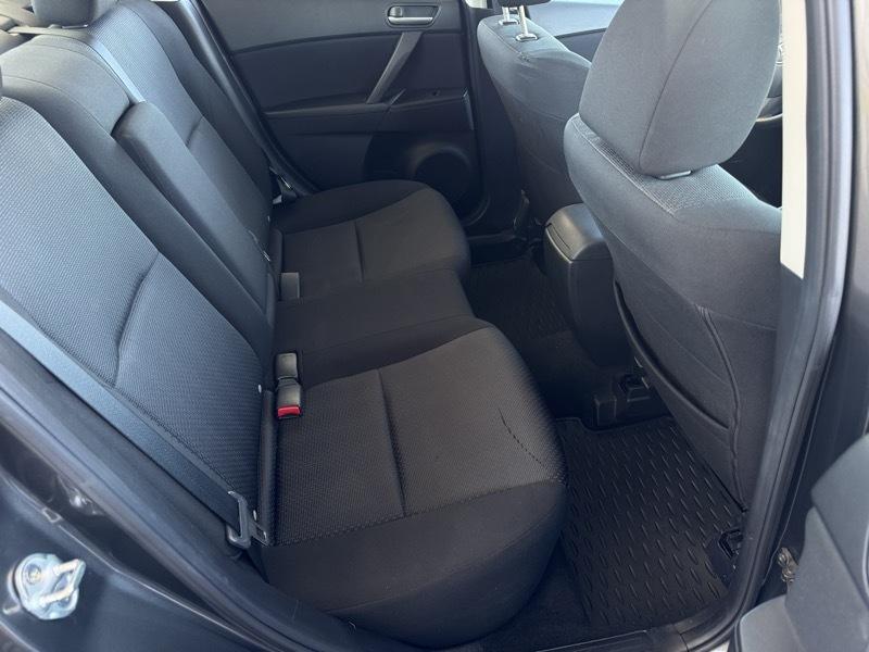 Mazda MAZDA3 i Touring 4-door 2010