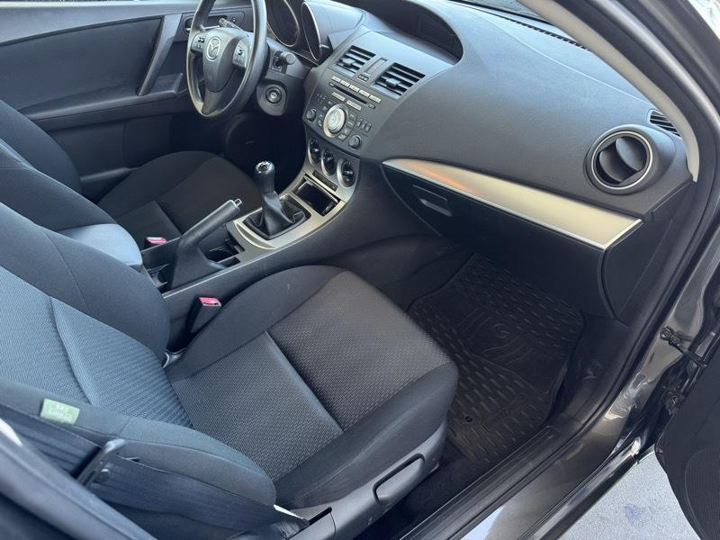 Mazda MAZDA3 i Touring 4-door 2010