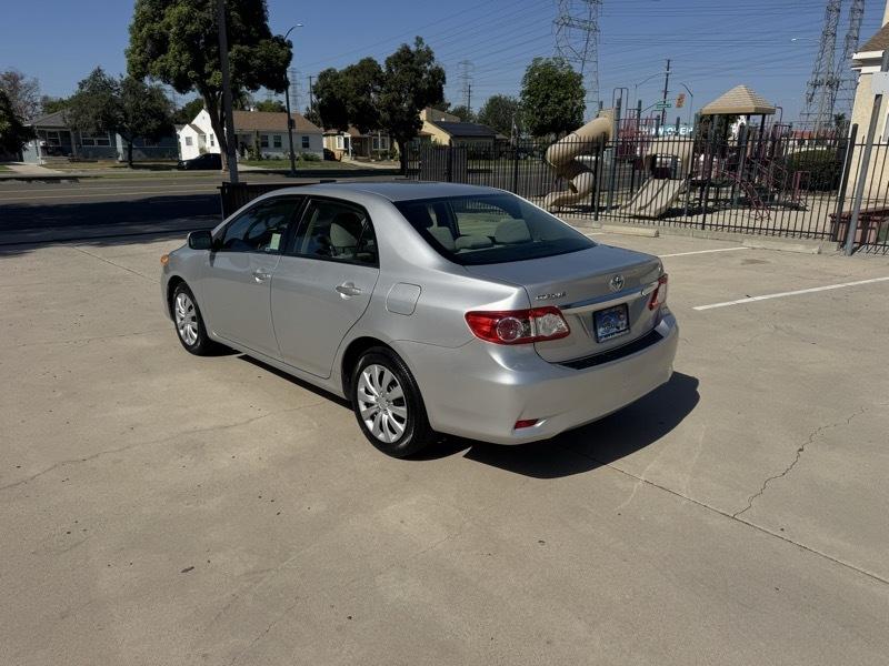 Toyota Corolla LE 4D Sedan 2013
